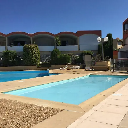 29 Cassis